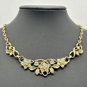 Vintage 1970s Necklace Collar, Gold Tone Swirled Links Aurora Borealis Faux Gems